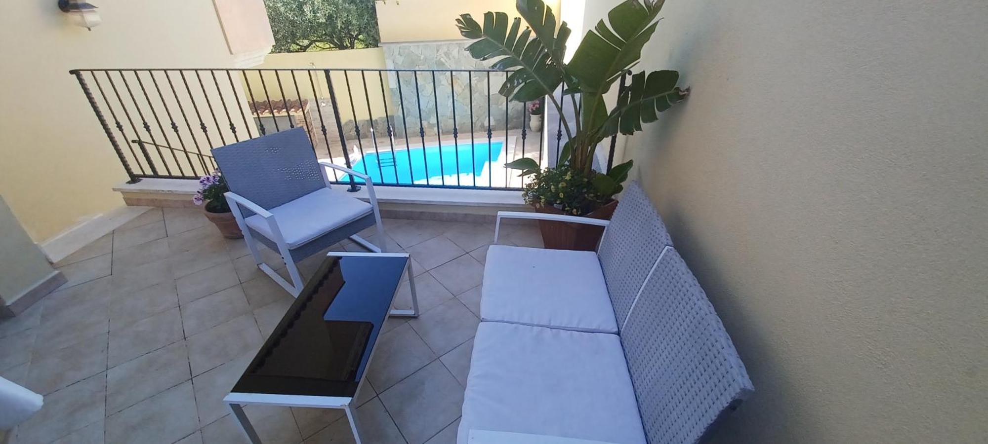 Exclusive Use Swimming Pool Available From June To September Holiday home